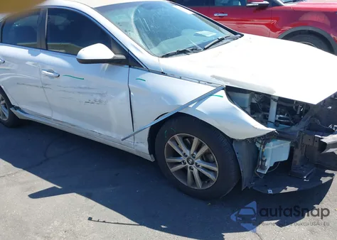 2017 Hyundai Sonata Se z USA, uszkodzony, nr VIN 5NPE24AFXHH546328